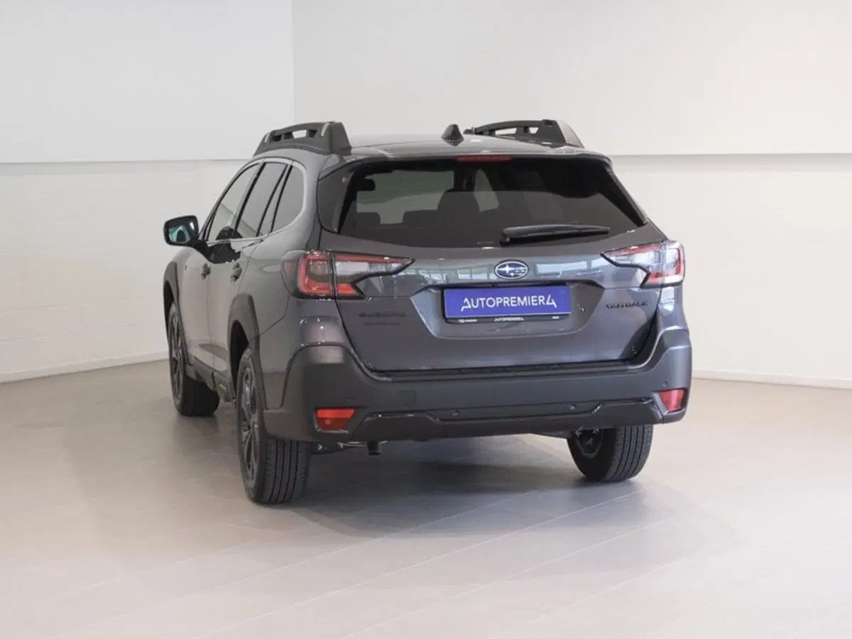 Subaru Outback usata a Como (10)