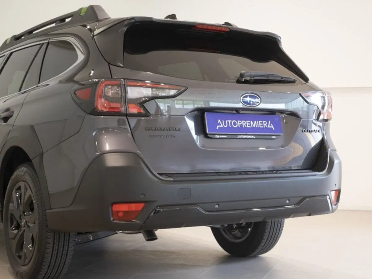 Subaru Outback usata a Como (11)