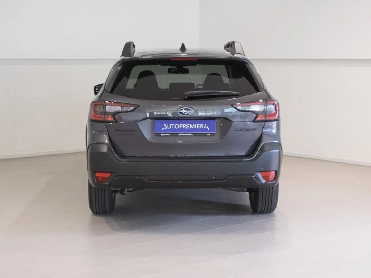 Subaru Outback usata a Como (6)
