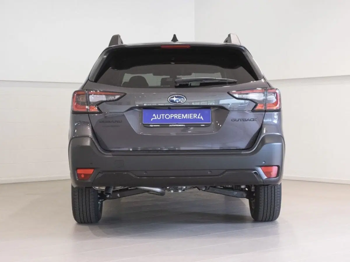 Subaru Outback usata a Como (7)