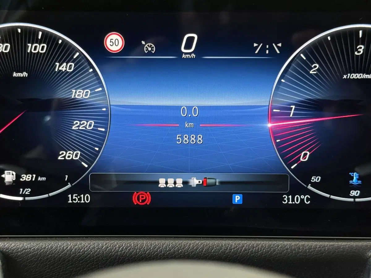 Mercedes-Benz GLB usata a Napoli (11)