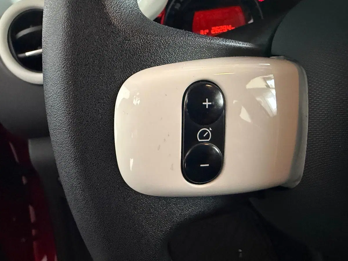 Renault Twingo usata a Pavia (11)