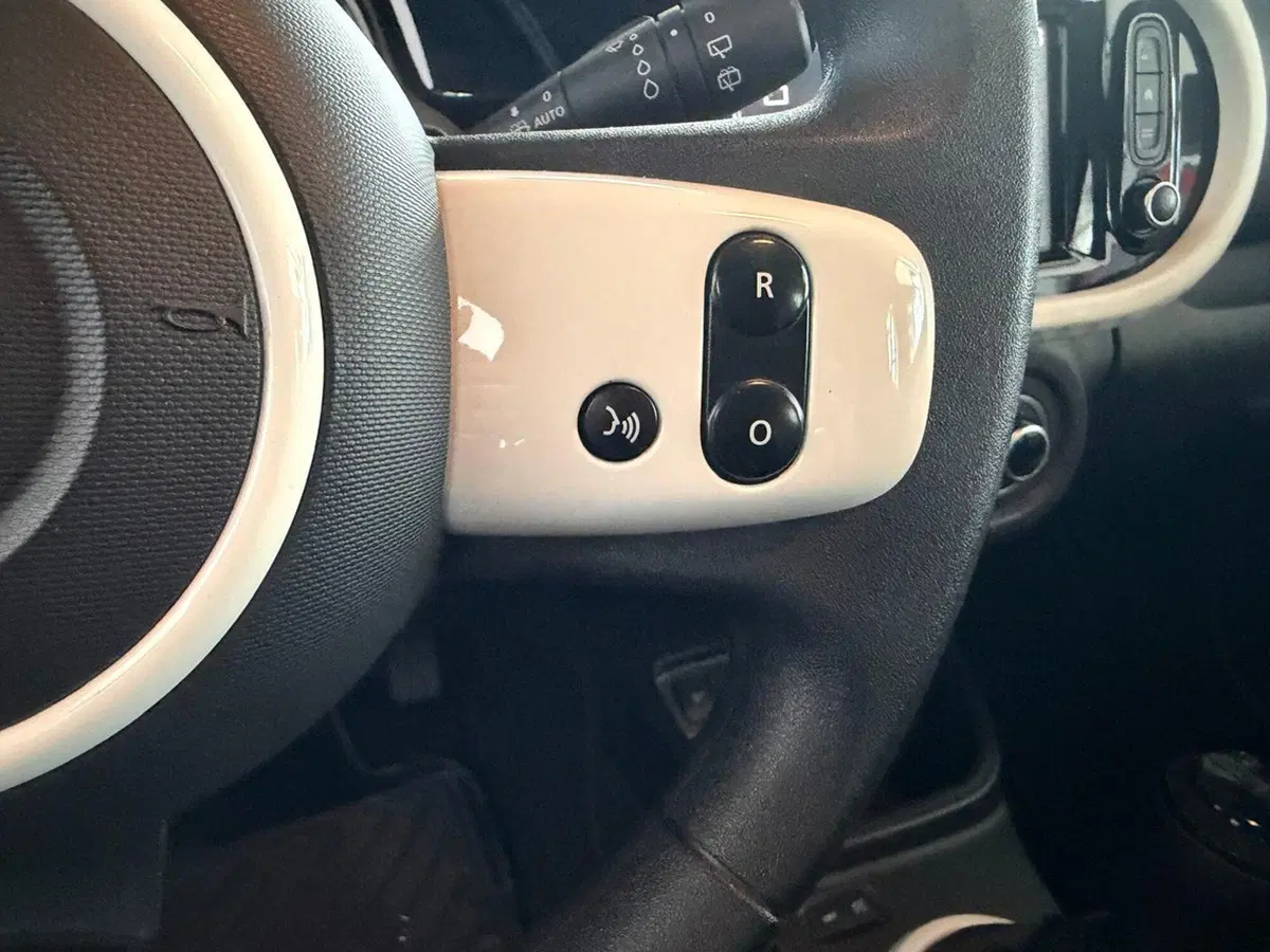 Renault Twingo usata a Pavia (12)