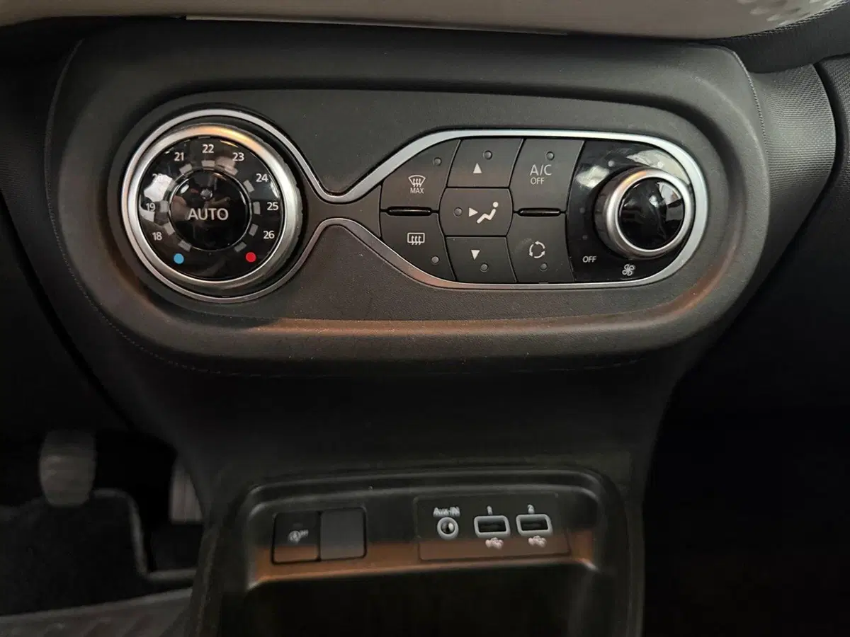Renault Twingo usata a Pavia (16)