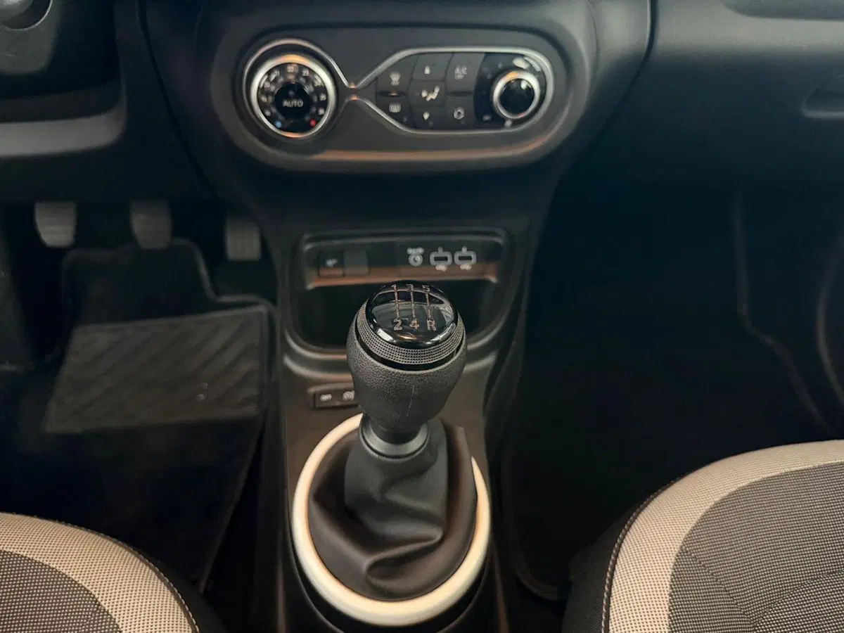 Renault Twingo usata a Pavia (17)
