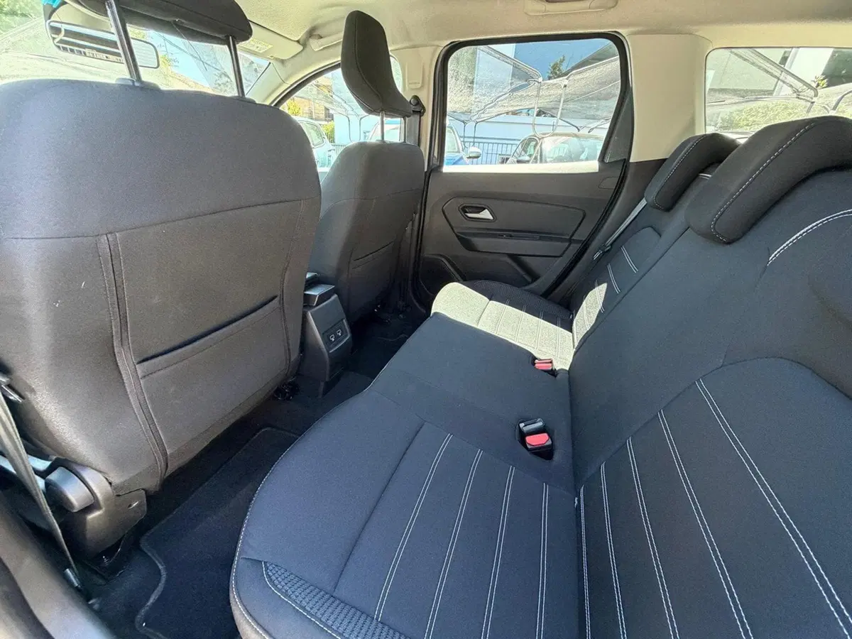 Dacia Duster usata a Pavia (9)