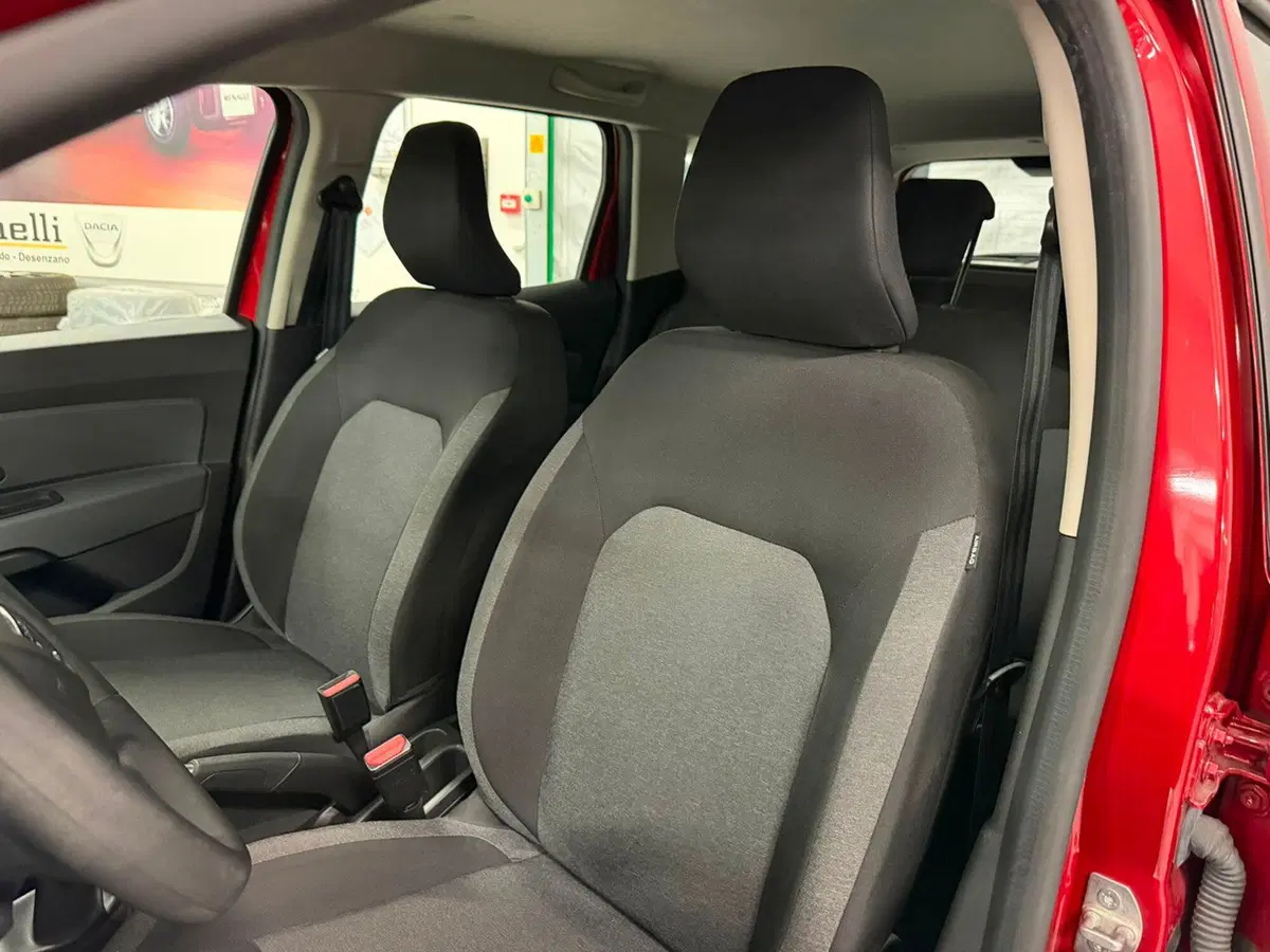 Dacia Duster usata a Brescia (14)