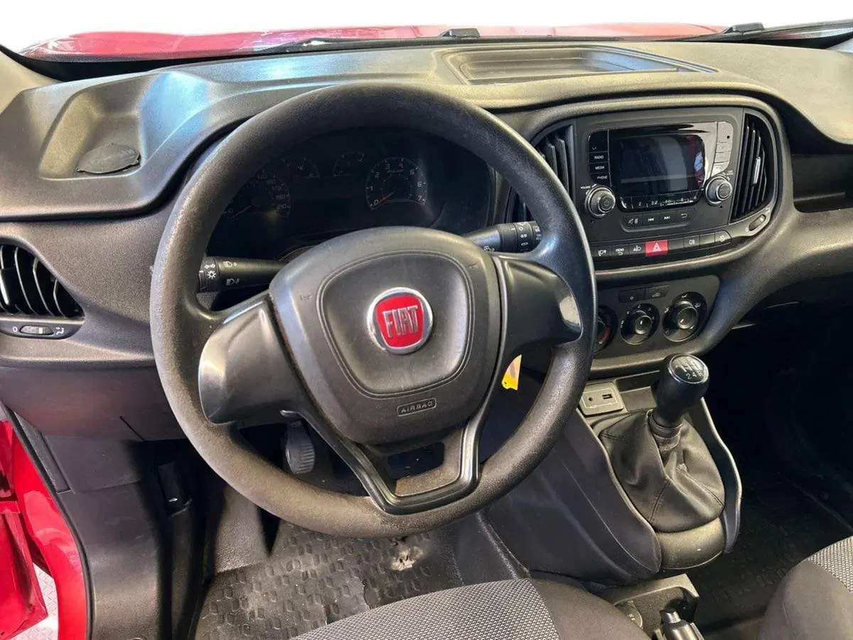 Fiat Doblò Furgone usata a Milano (11)