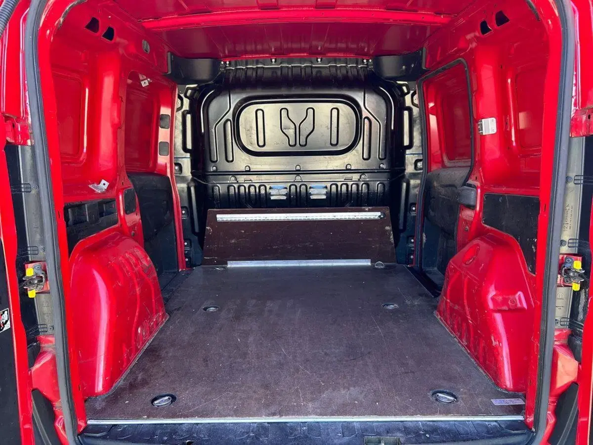 Fiat Doblò Furgone usata a Milano (8)