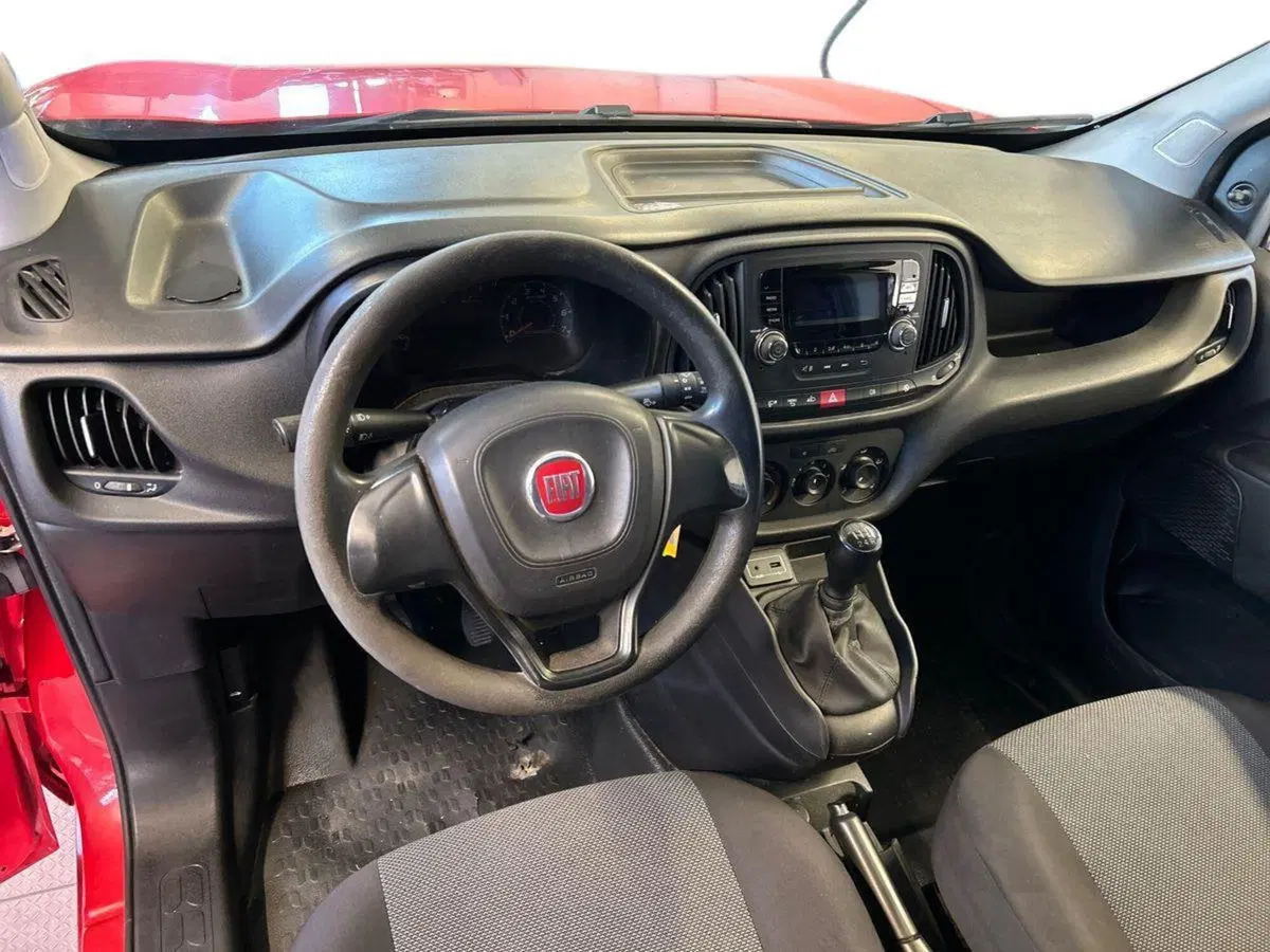 Fiat Doblò Furgone usata a Milano (9)