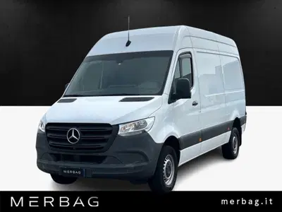 Mercedes-Benz Sprinter 319 rwd 2.0 cdi T 43/35 Select 9G-tronic del 2023 usata a Lainate