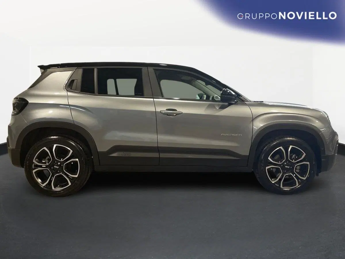 Jeep Avenger usata a Salerno (3)