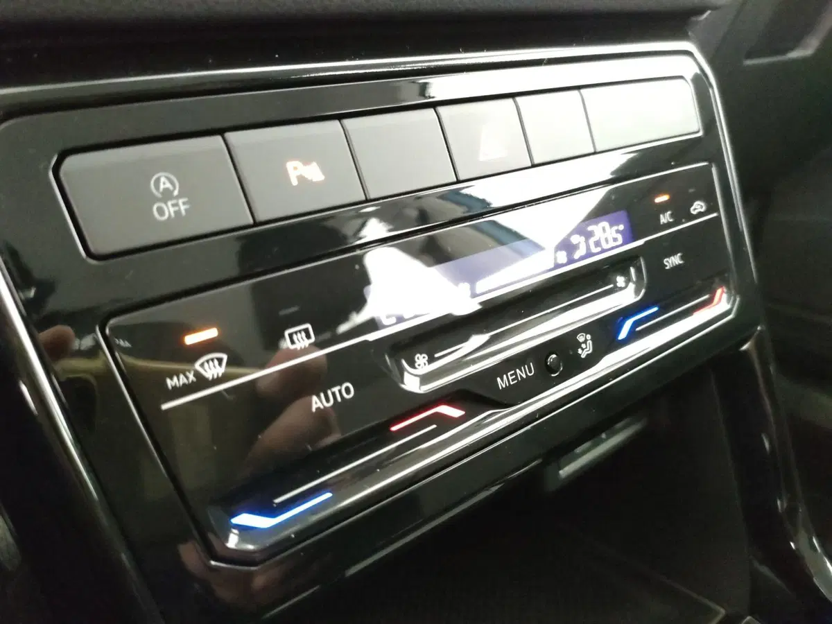Volkswagen T-Cross usata a Napoli (15)