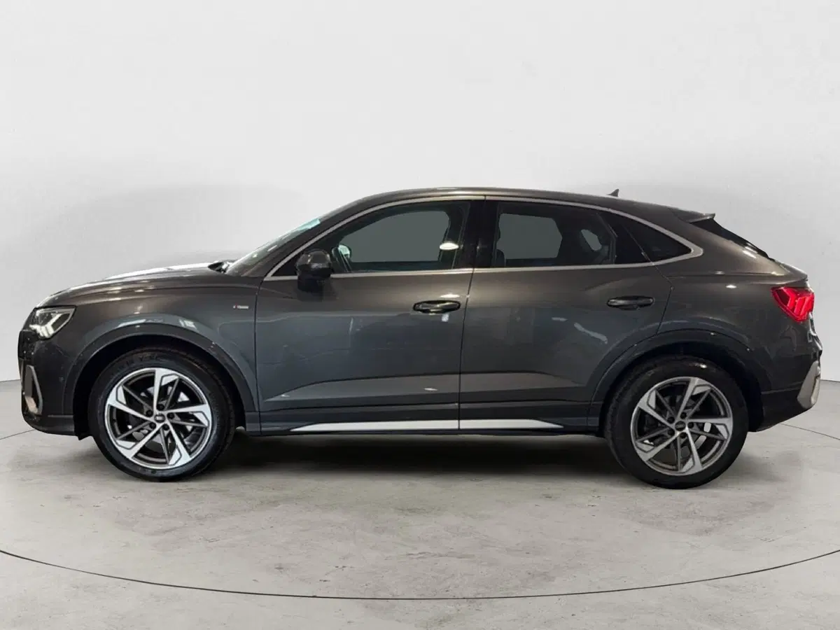 Audi Q3 Sportback usata a Napoli (4)