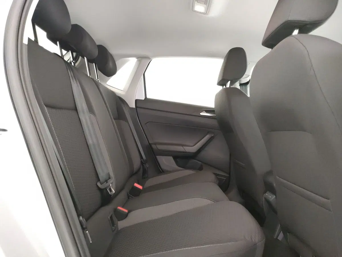 Volkswagen Polo nuova a Napoli (10)