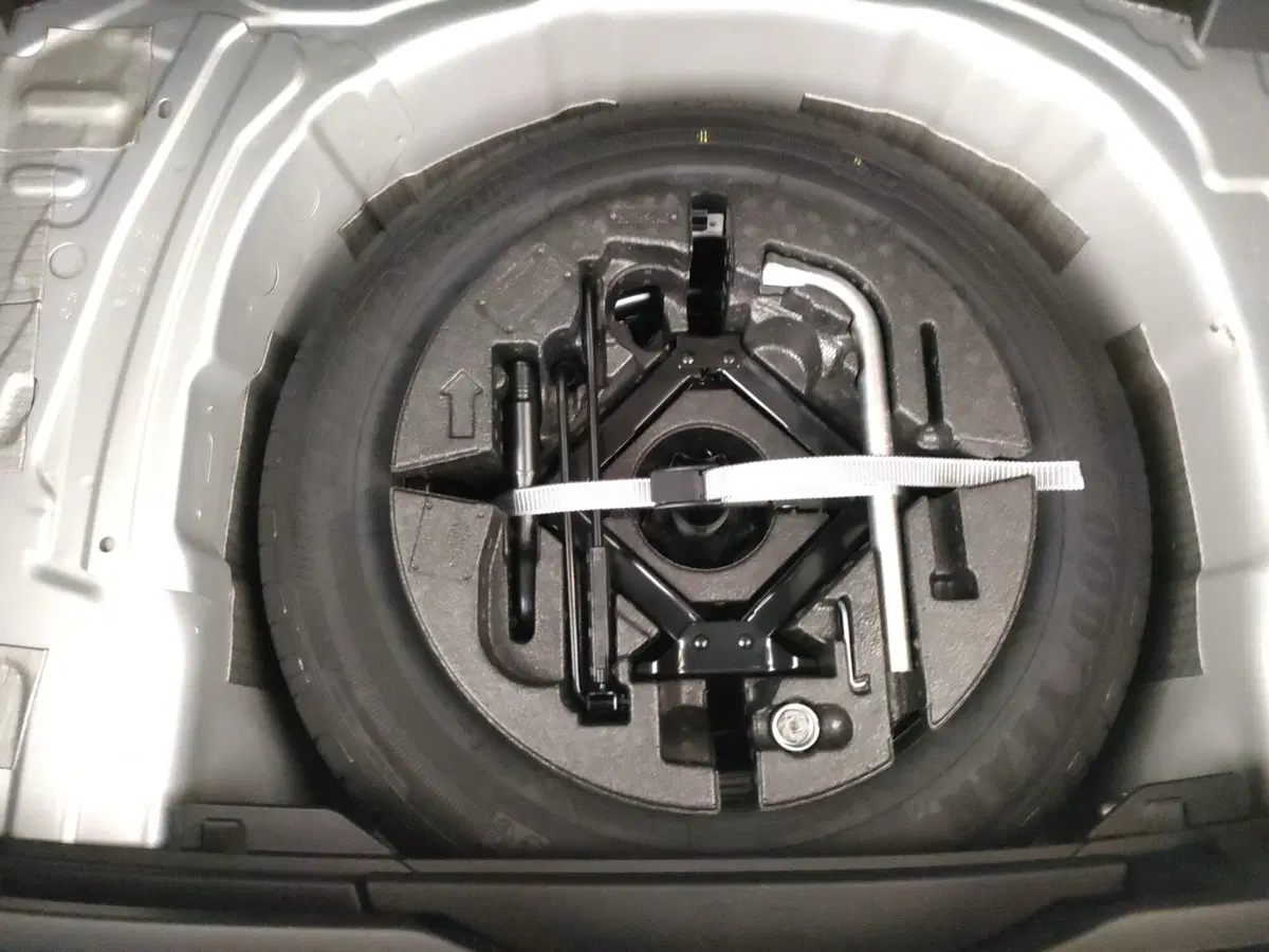 Volkswagen Polo nuova a Napoli (12)