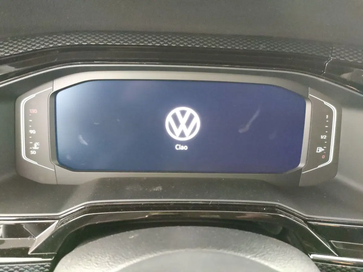 Volkswagen Polo nuova a Napoli (15)