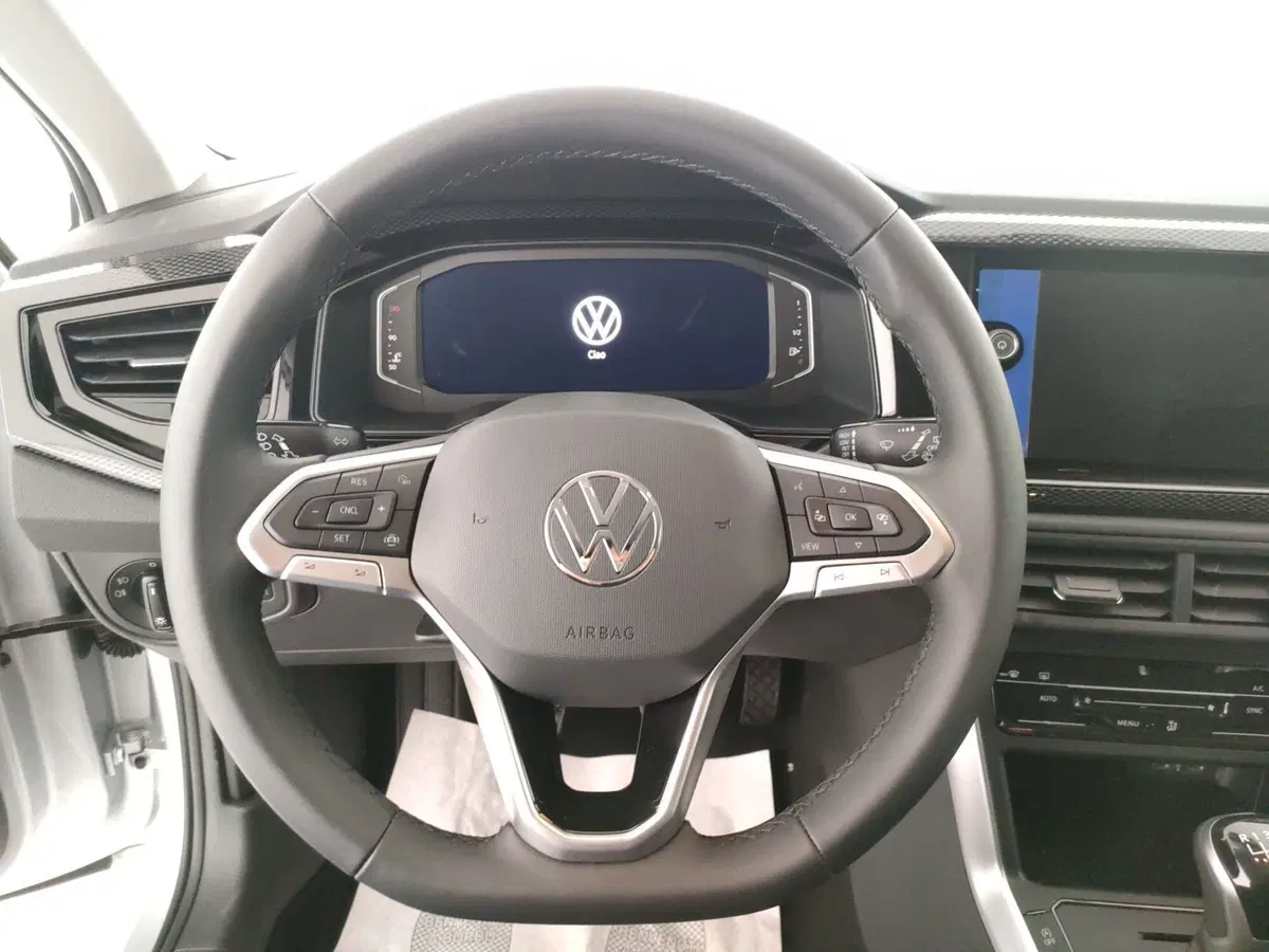 Volkswagen Polo nuova a Napoli (16)