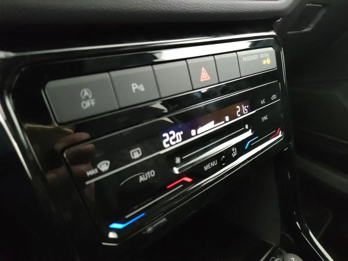 Volkswagen T-Cross nuova a Napoli (16)