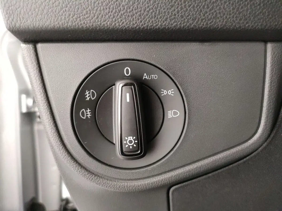 Volkswagen Taigo nuova a Napoli (14)
