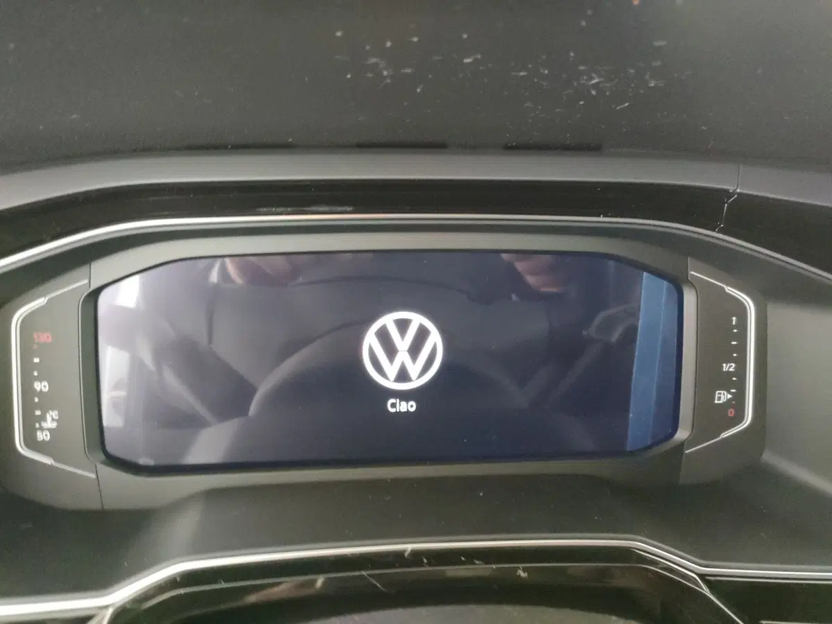 Volkswagen Taigo nuova a Napoli (15)