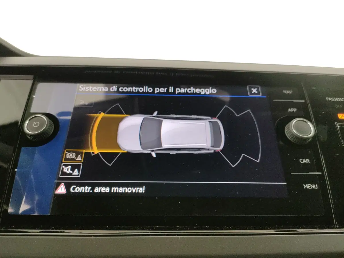 Volkswagen Taigo nuova a Napoli (18)