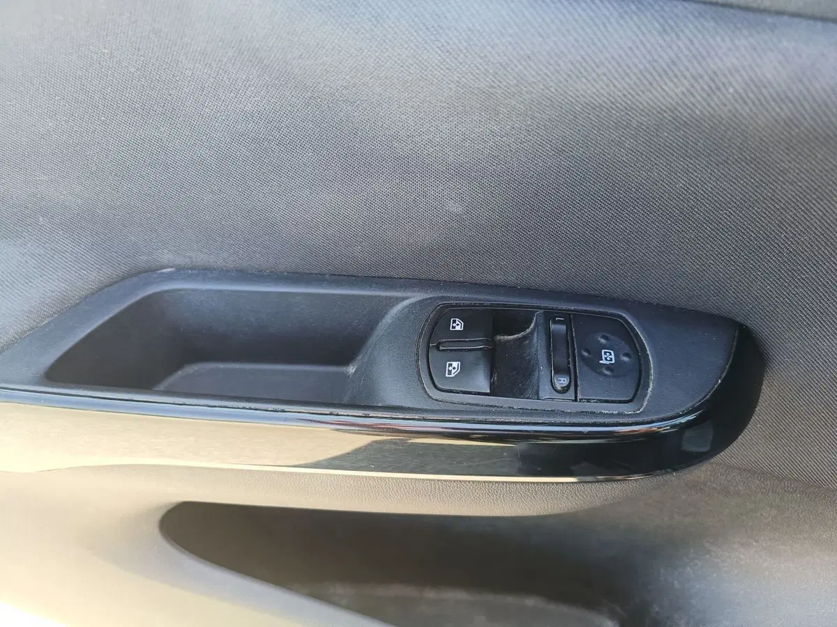 Opel Corsa usata a Pistoia (13)