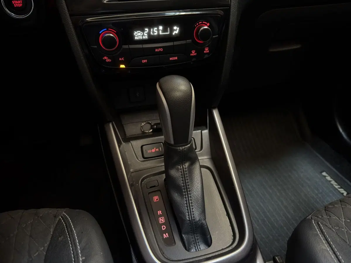 Suzuki Vitara usata a Milano (14)