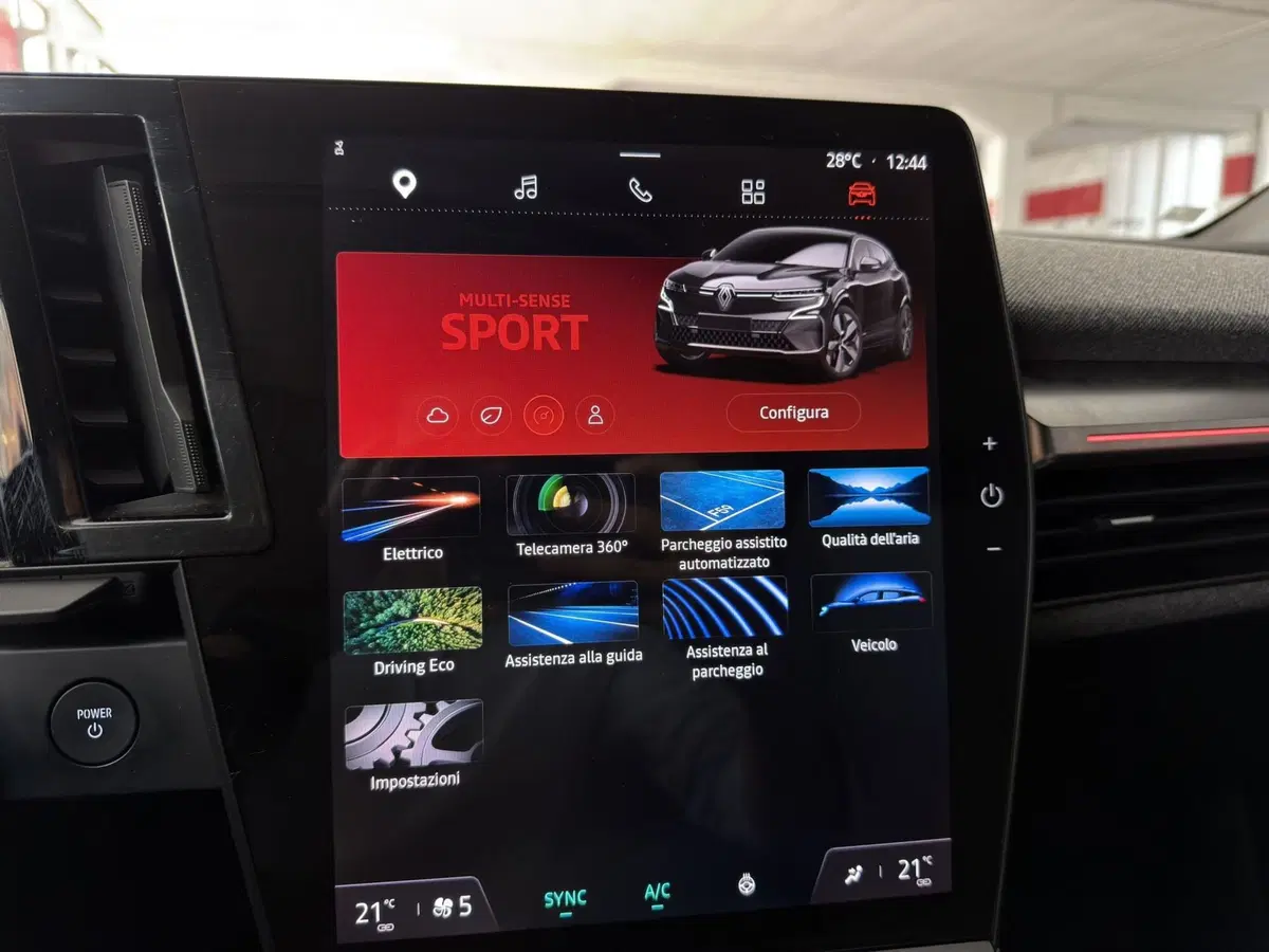 Renault Megane E-Tech Electric usata a Milano (13)