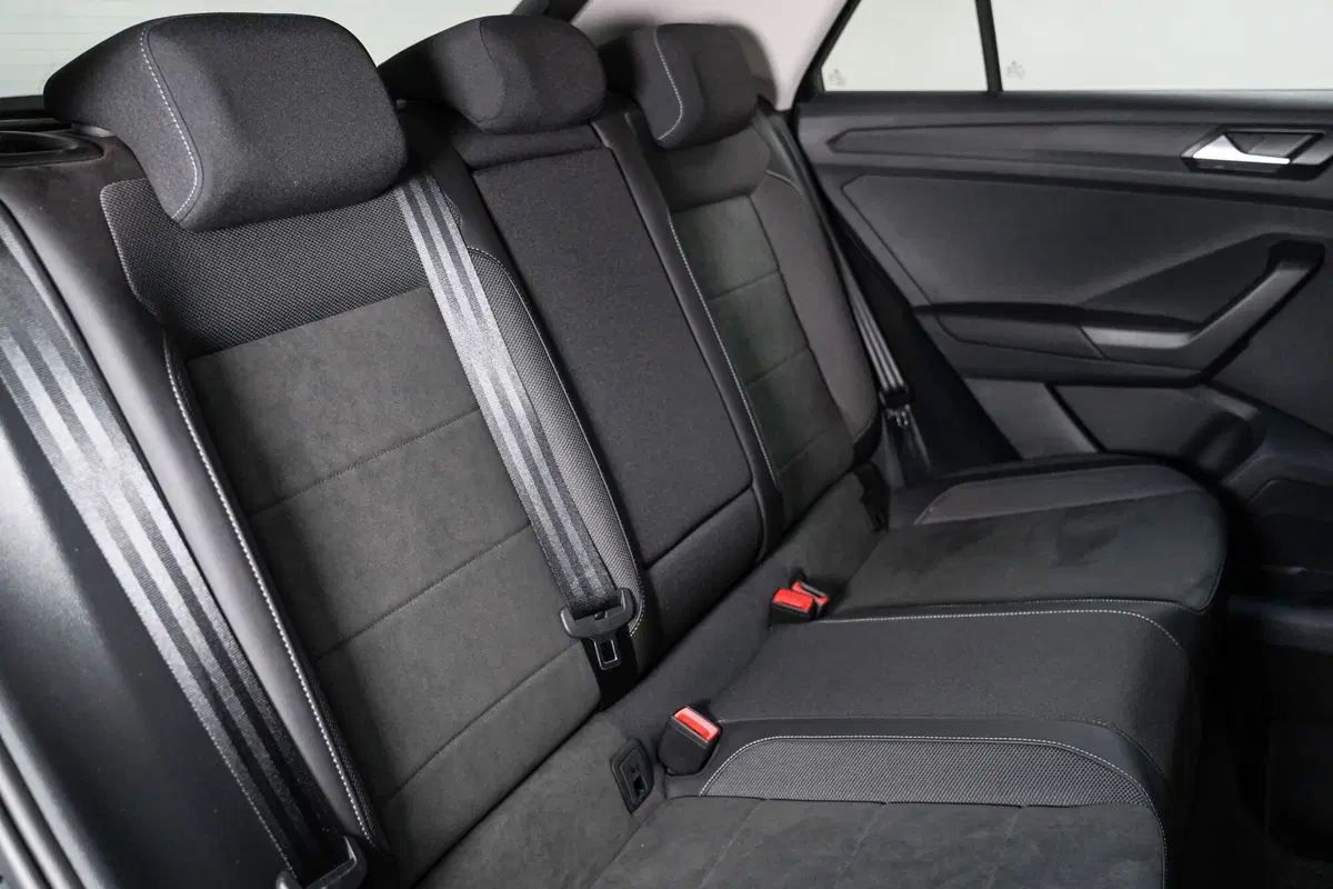 Volkswagen T-Roc usata a Varese (14)