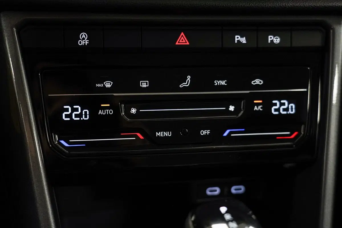Volkswagen T-Roc usata a Varese (15)