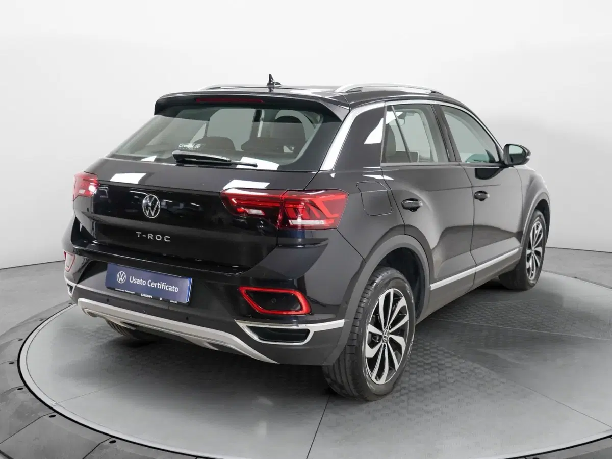 Volkswagen T-Roc usata a Varese (6)