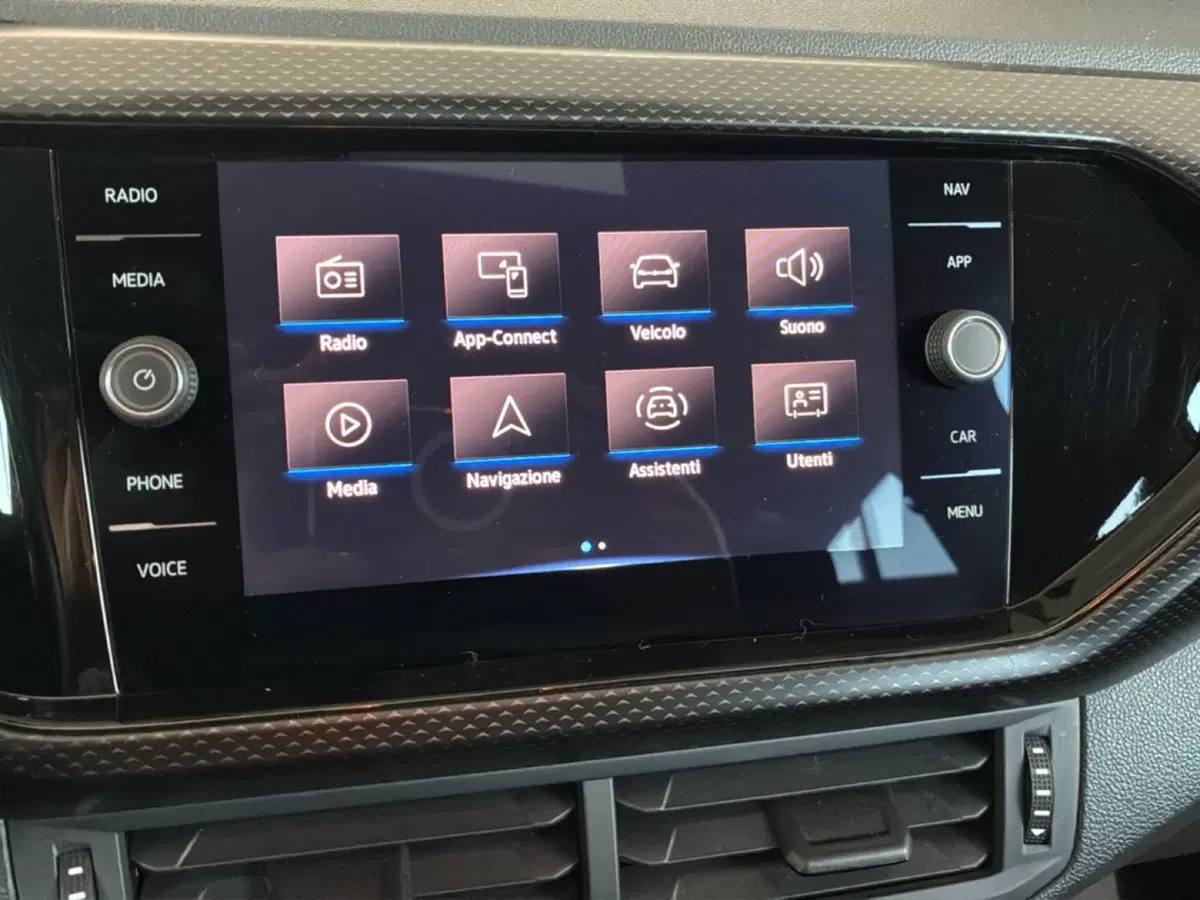 Volkswagen T-Cross usata a Varese (12)