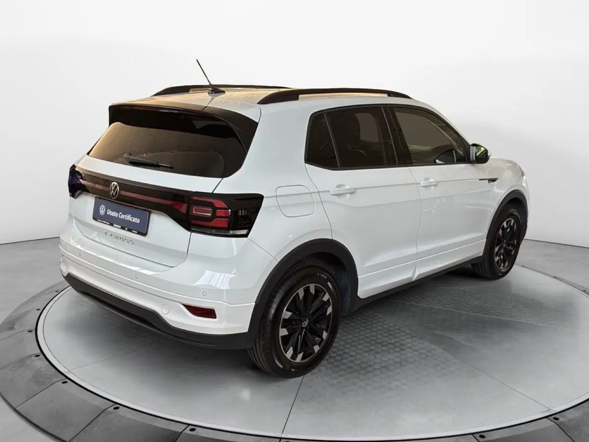 Volkswagen T-Cross usata a Varese (4)