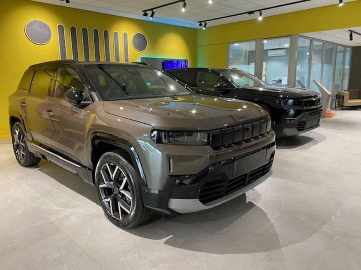 Jeep Compass nuova a Benevento (3)
