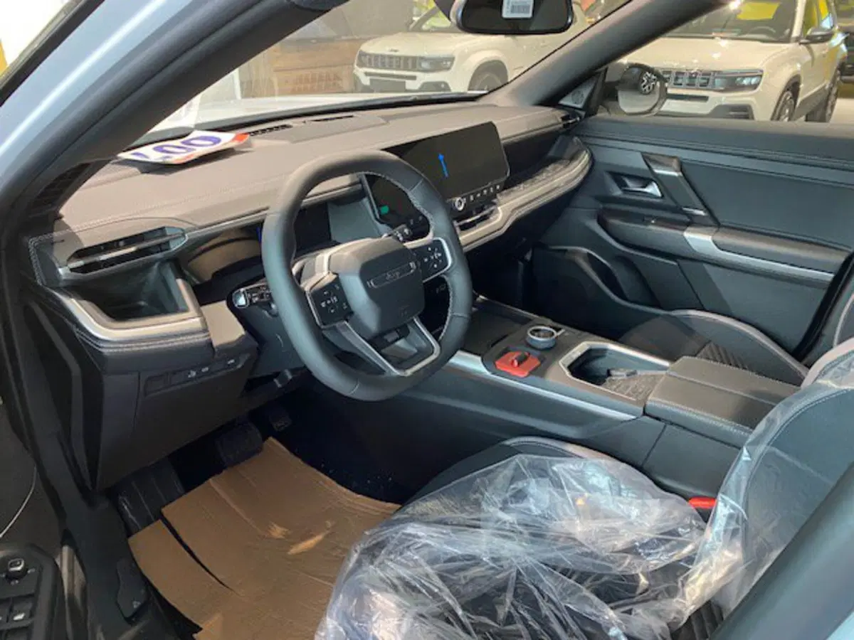 Jeep Compass nuova a Benevento (17)