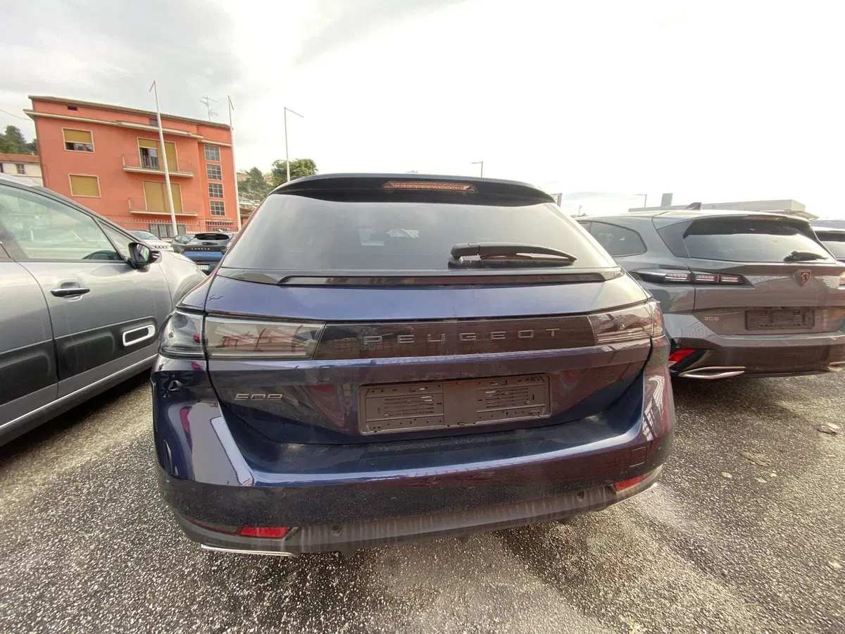 Peugeot 508 SW nuova a Salerno (10)