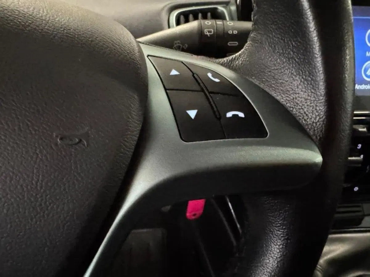 Lancia Ypsilon usata a Salerno (18)