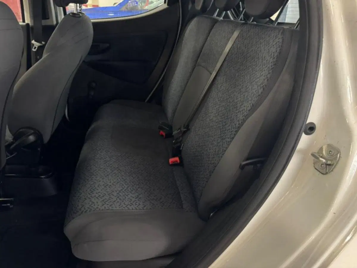 Lancia Ypsilon usata a Salerno (7)