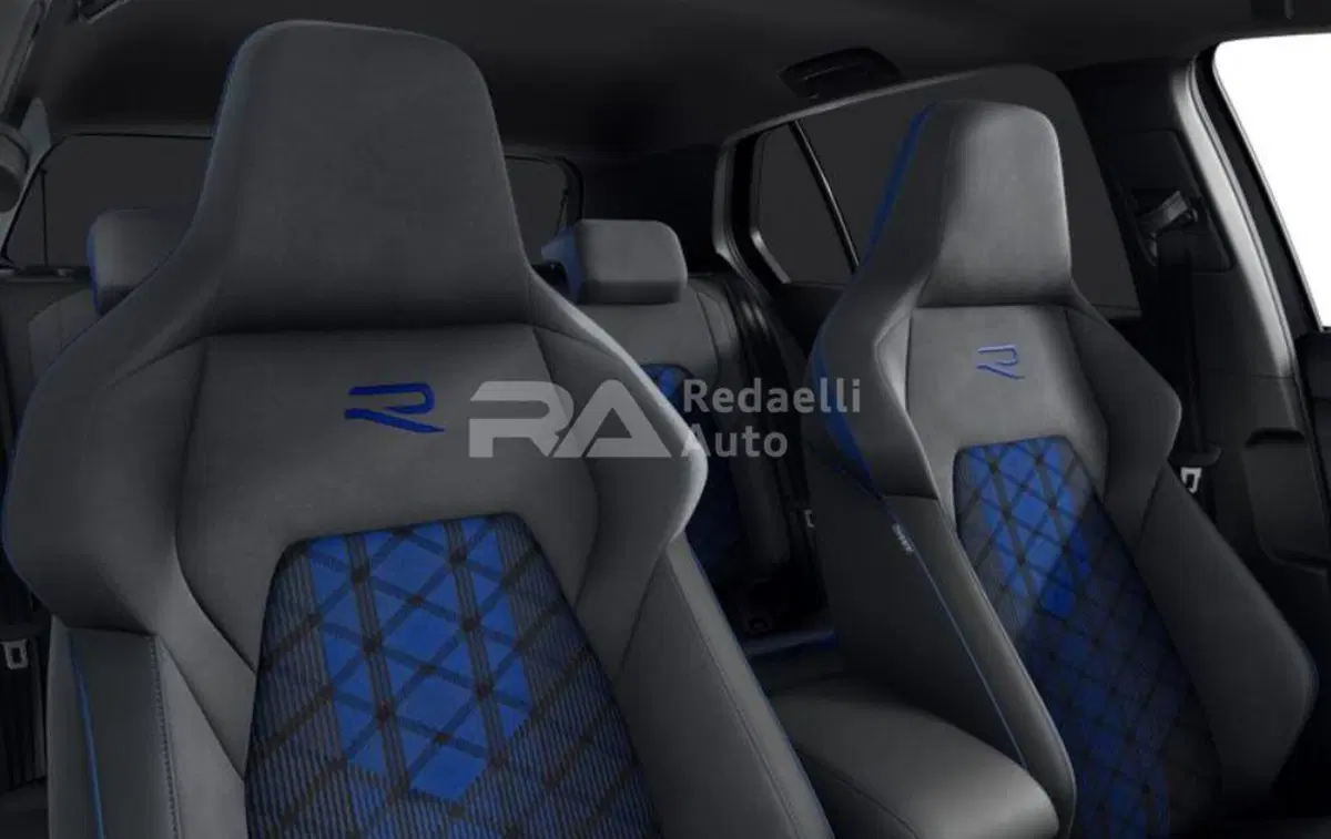 Volkswagen Golf nuova a Lecco (7)
