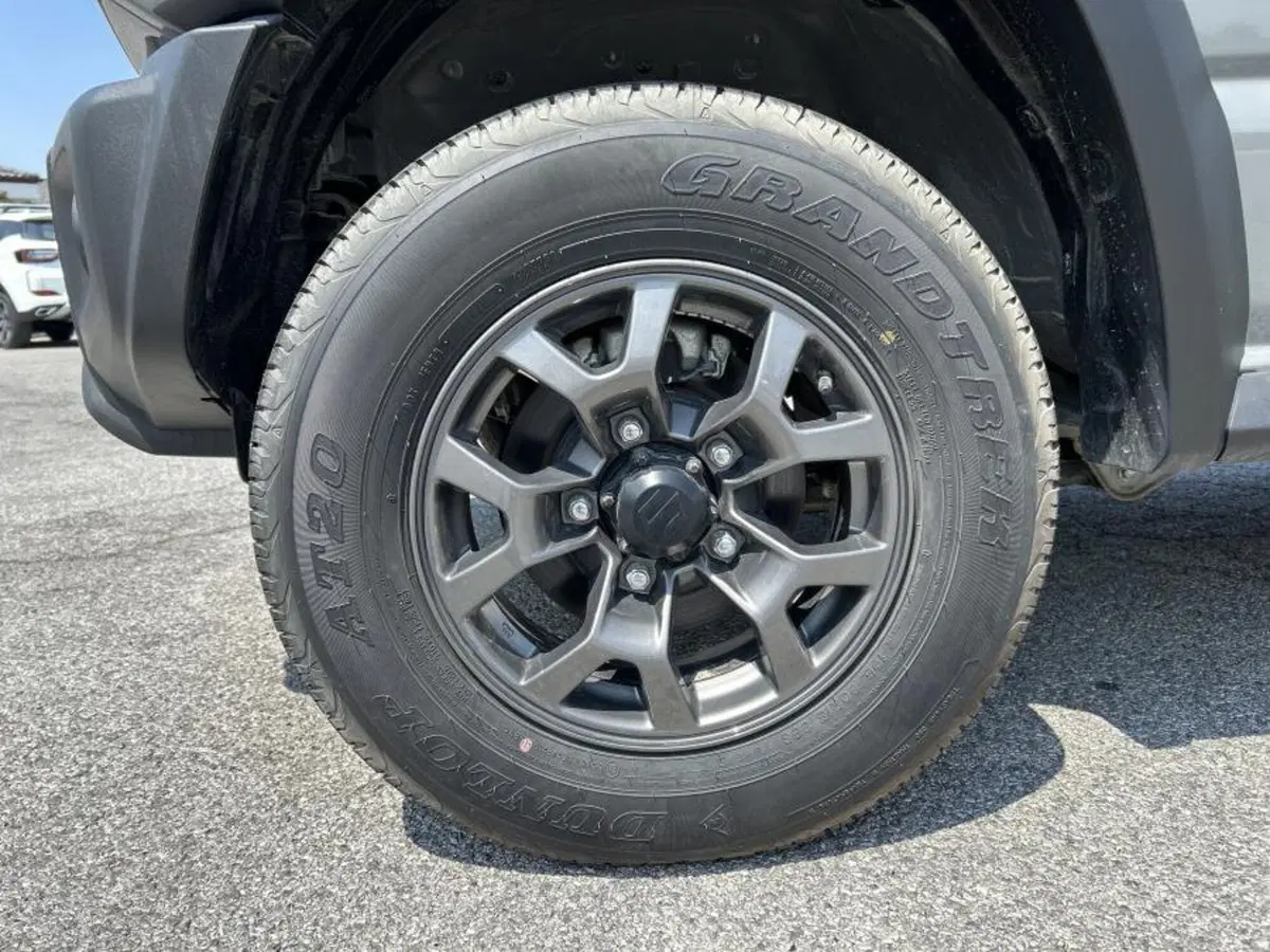 Suzuki Jimny nuova a Cuneo (5)