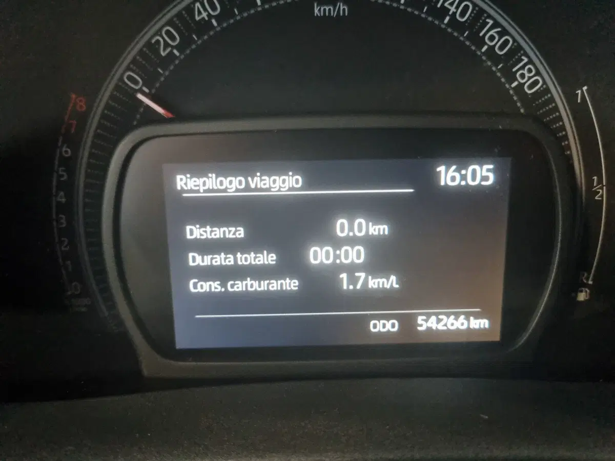 Toyota Aygo X usata a Vicenza (14)