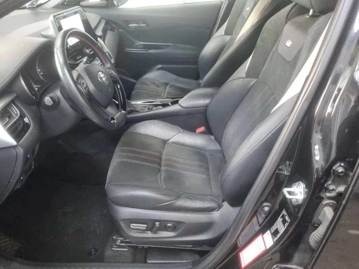 Toyota Toyota C-HR usata a Vicenza (11)