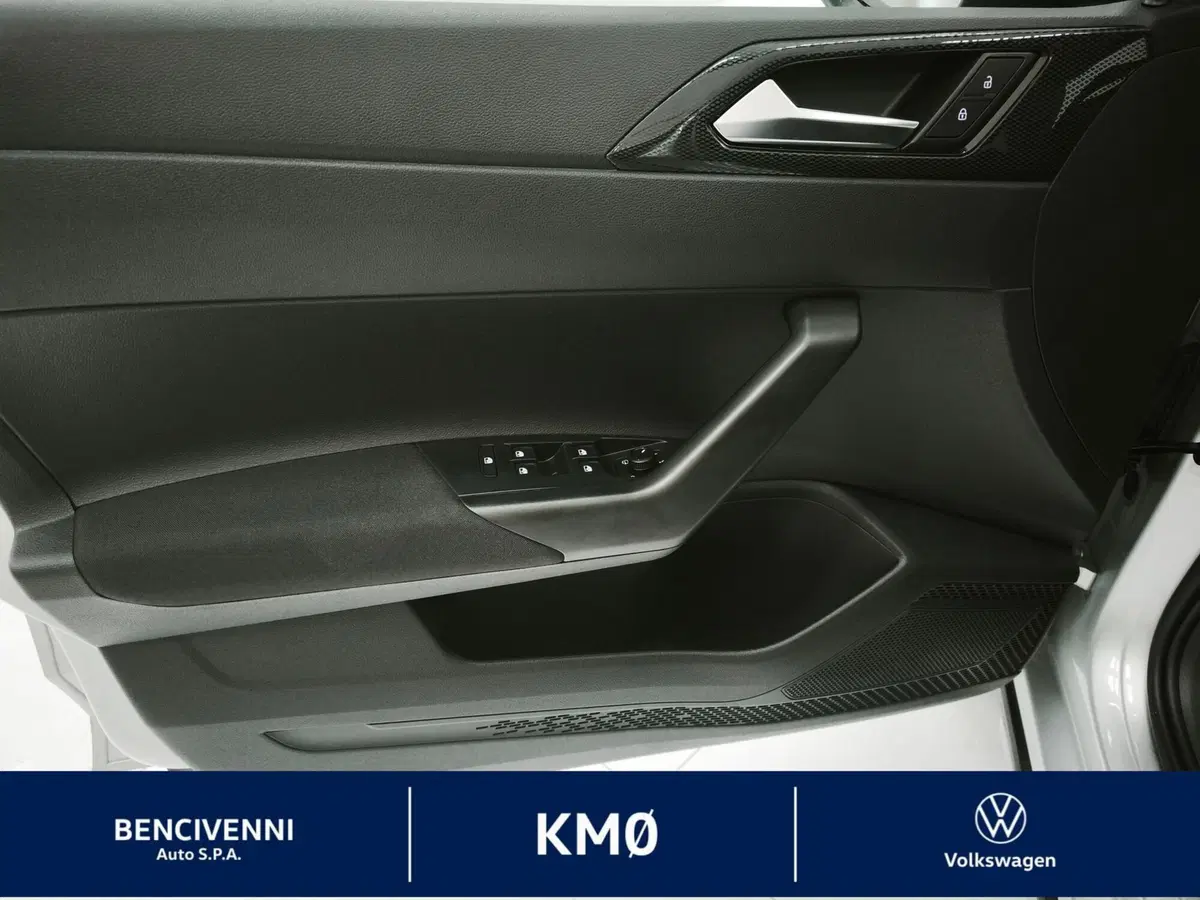 Volkswagen Taigo nuova a Reggio Calabria (17)