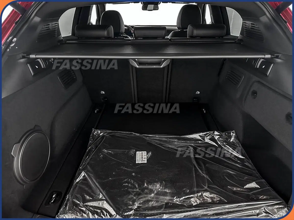 Alfa Romeo Stelvio nuova a Milano (12)