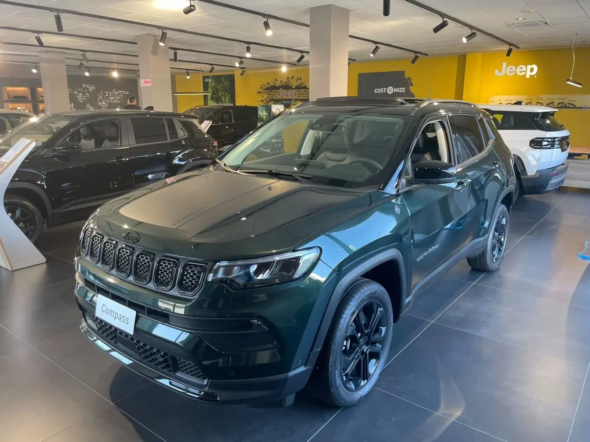 Jeep Compass nuova a Lucca