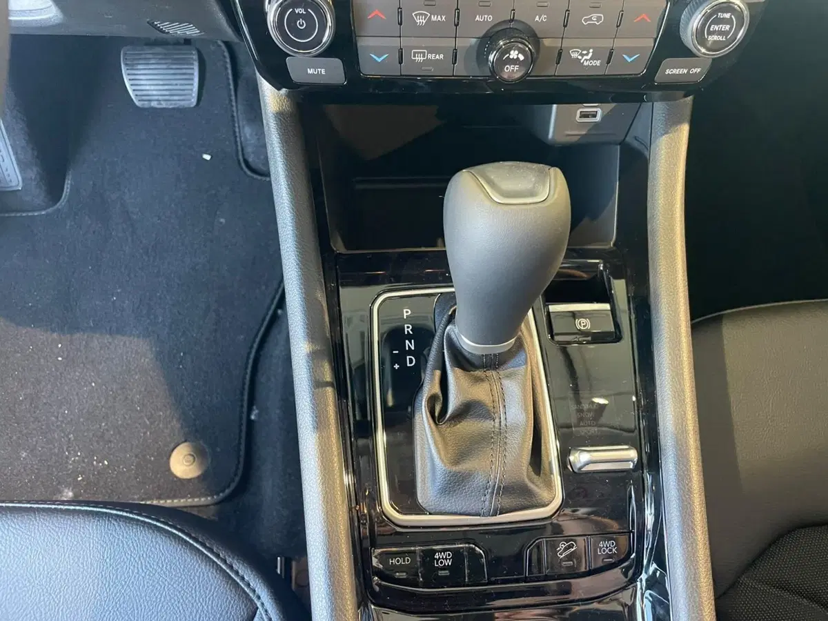 Jeep Compass nuova a Lucca (12)