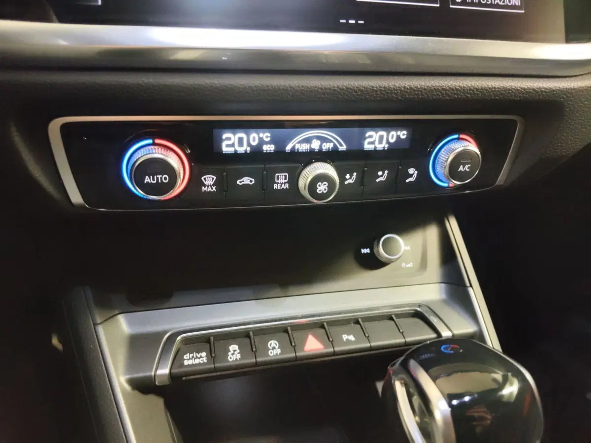 Audi Q3 Sportback usata a Modena (11)