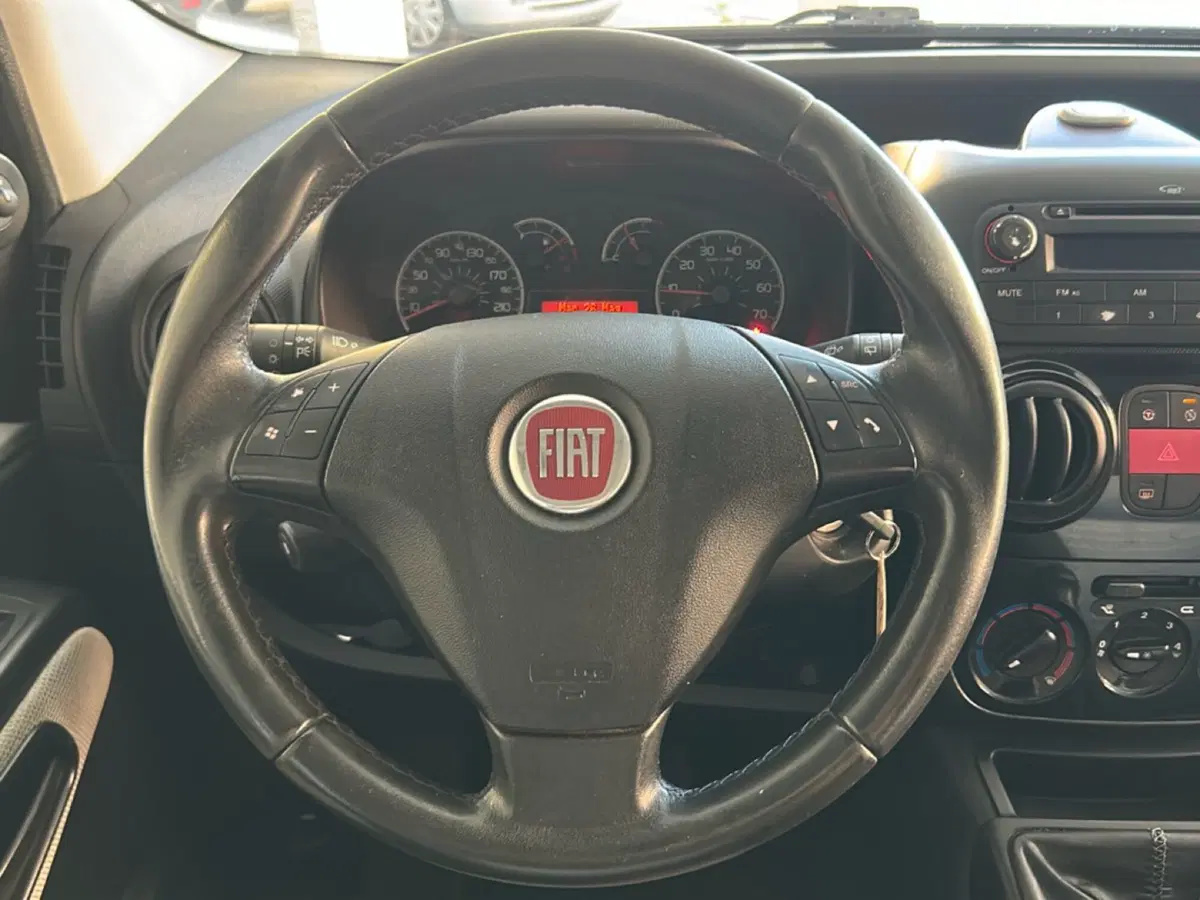 Fiat Fiorino usata a Vercelli (17)