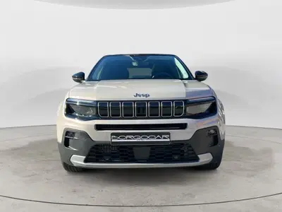 Jeep Avenger 1.2 turbo e-hybrid mhev Summit fwd 110cv edct6 del 2025 usata a Serravalle Sesia